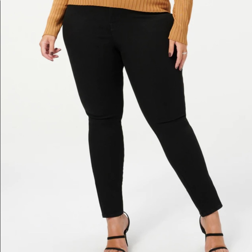 Good American Good Curve skinny jeans